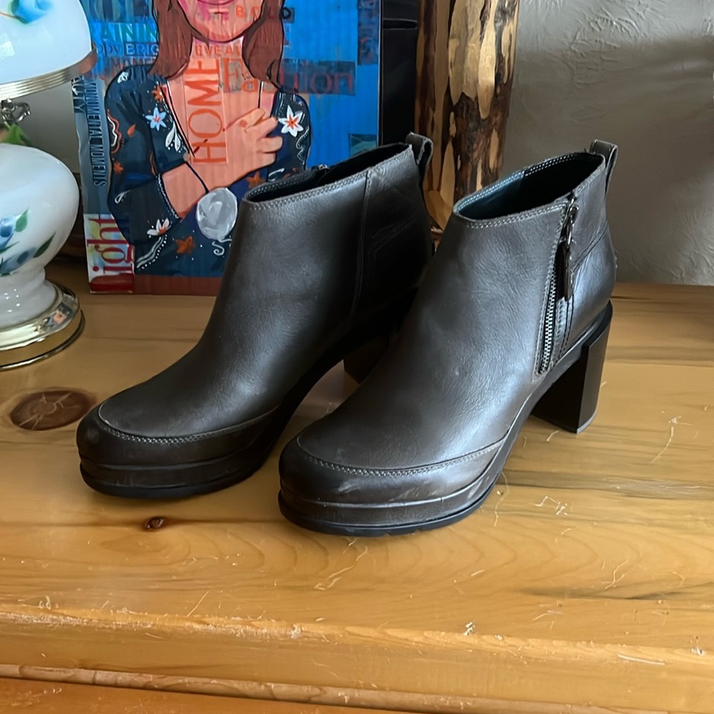 Sorel heeled boots